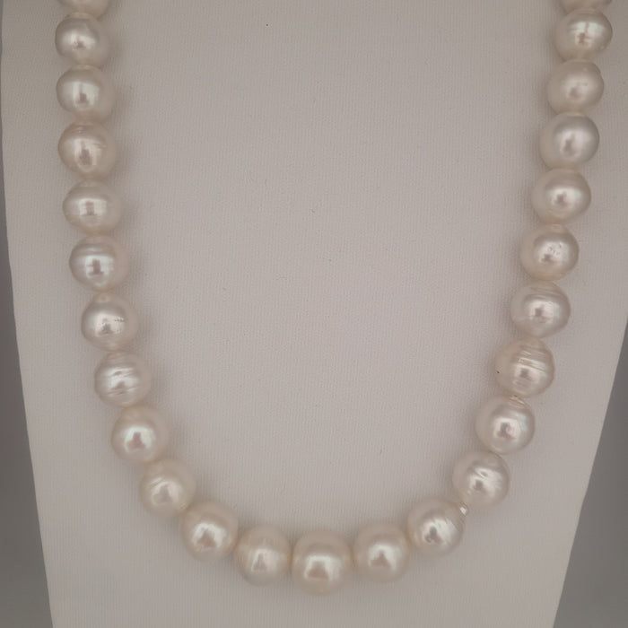 White South Sea Pearls 11-13 mm 18K Solid Gold