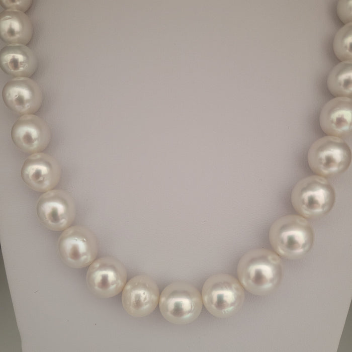 White South Sea Pearls 10-13 mm Very High Luster 18K Gold