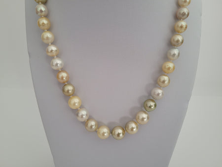 South Sea Pearls 8-10 mm Natural Colors, 18 Karat solid Gold clasp - Only at  The South Sea Pearl