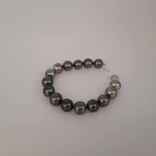 Tahitian Pearls Bracelet of Natural Color and High Luster 10-12 mm, 18 Karats Solid White Gold |  The South Sea Pearl |  The South Sea Pearl